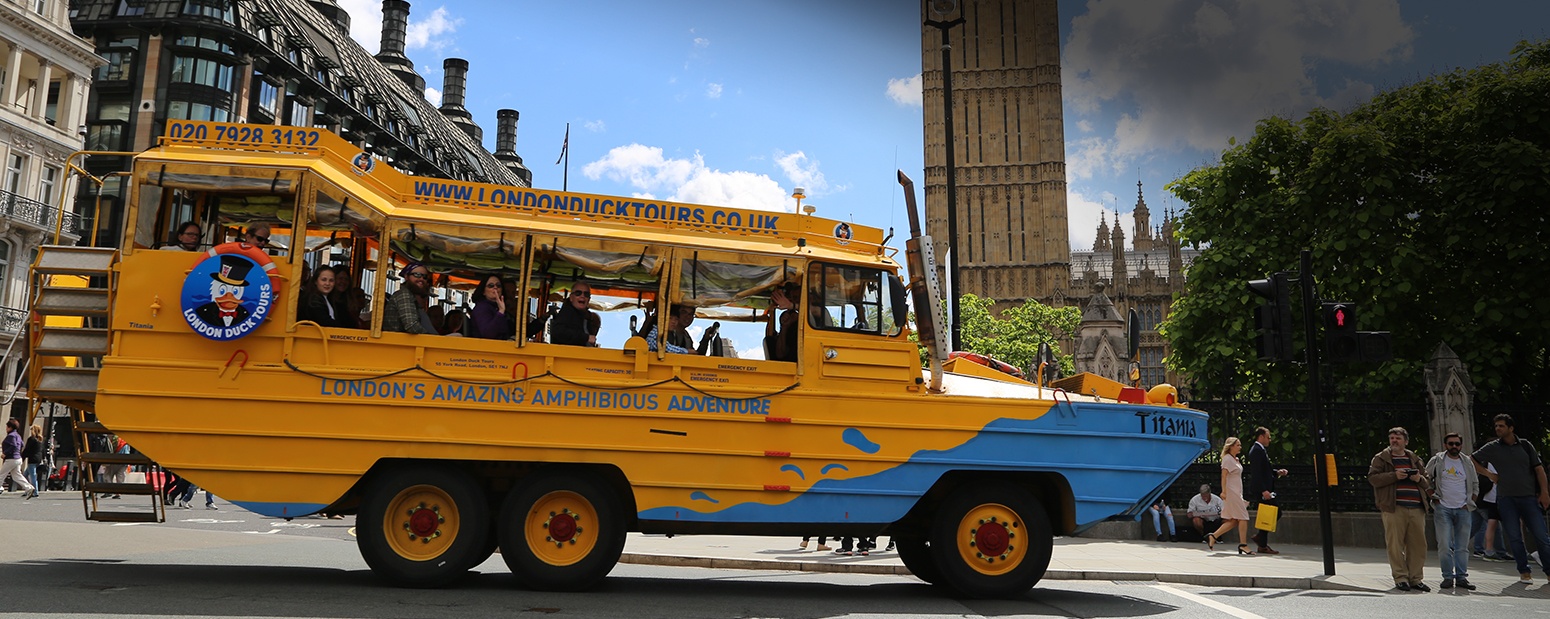 duck tour bus london